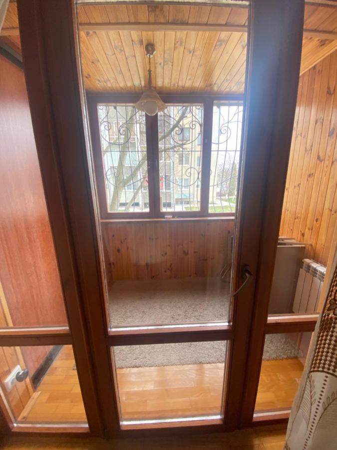 Просторі Та Комфортні Апартаменти «Д.І.М.» Kamianets-Podilskyi Exterior foto